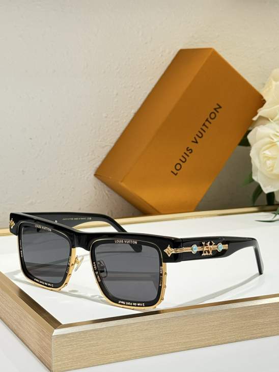 Picture of Louis Vuitton Sunglasses _SKUfw76769758fw